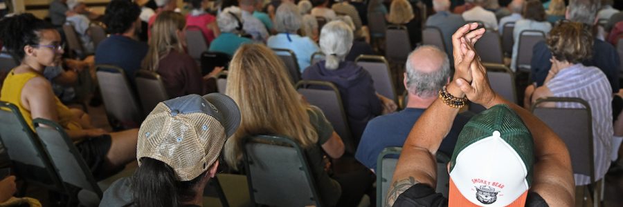 Engaging theme talks…